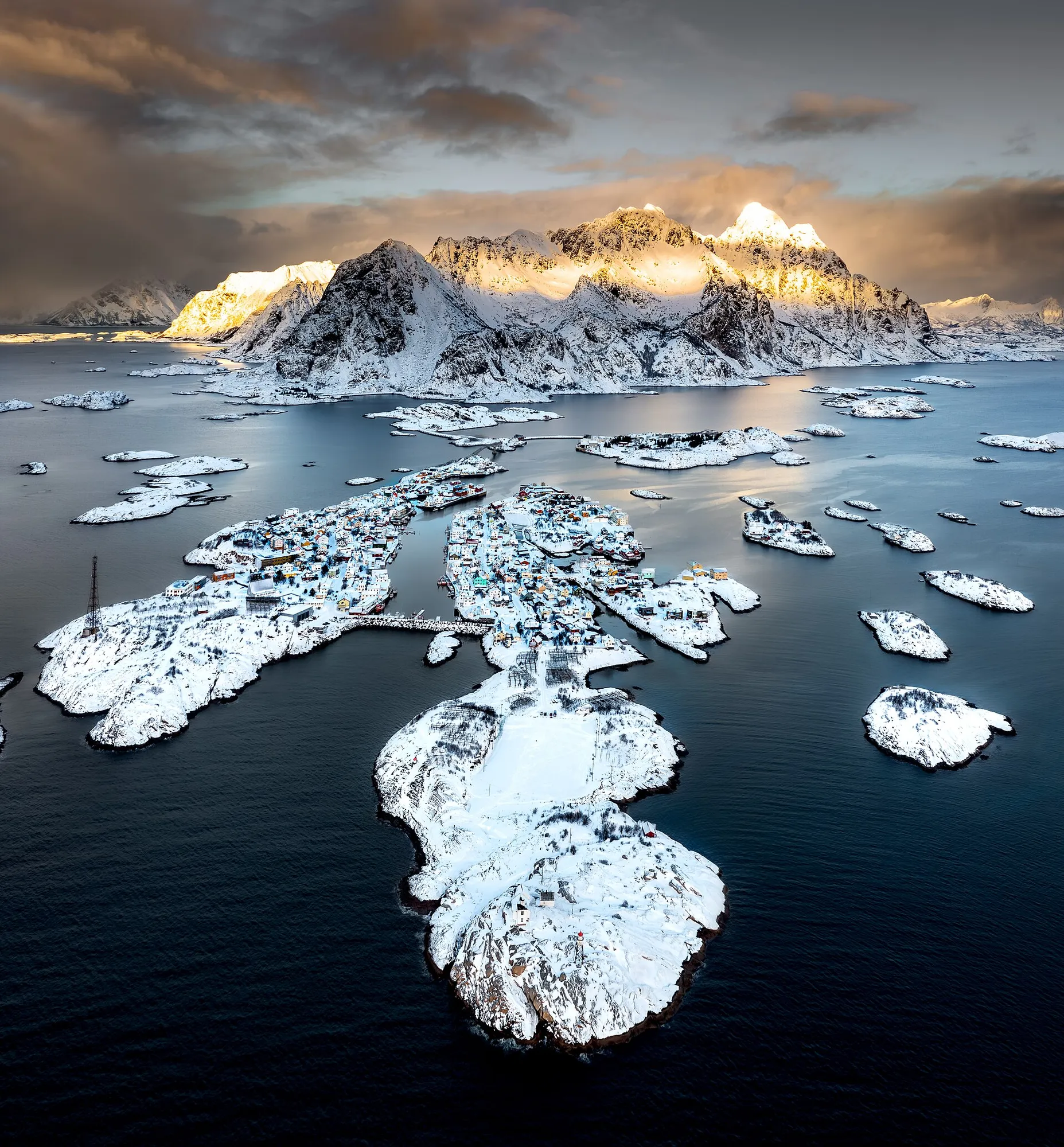 Henningsvær